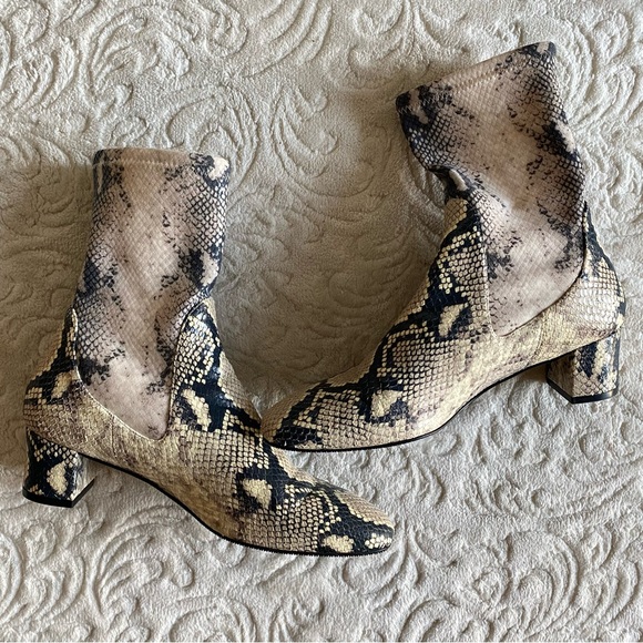 Stuart Weitzman Shoes - Stuart Weitzman Leather Snakeskin Boots